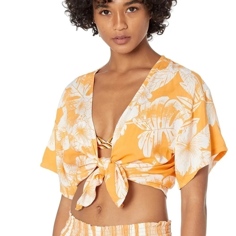 Roxy crop top size medium